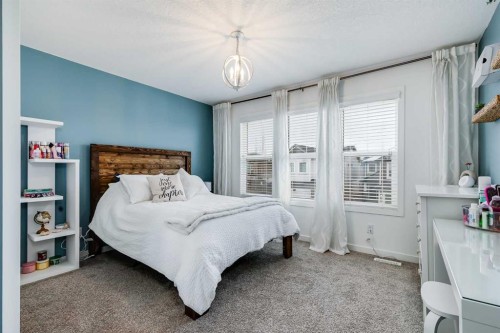 200 Auburn Meadows Crescent Se, Calgary, AB - Indoor Photo Showing Bedroom