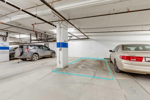 1109-16 Varsity Estates Circle Nw, Calgary, AB - Indoor Photo Showing Garage