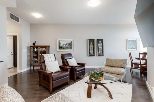 1109-16 Varsity Estates Circle Nw, Calgary, AB - Indoor Photo Showing Living Room