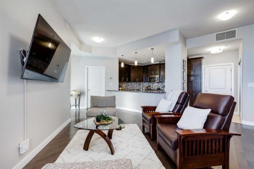 1109-16 Varsity Estates Circle Nw, Calgary, AB - Indoor Photo Showing Living Room