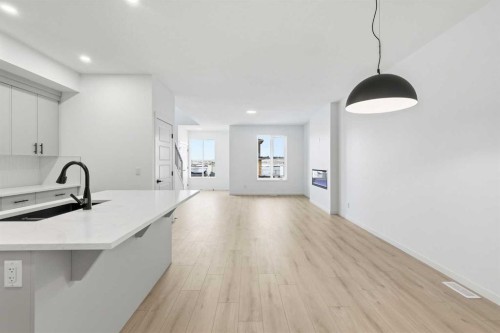 355 Herron Landing Ne, Calgary, AB - Indoor Photo Showing Kitchen