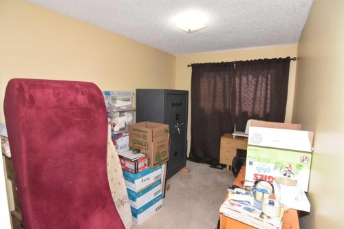 6151 Penworth Road Se, Calgary, AB - Indoor