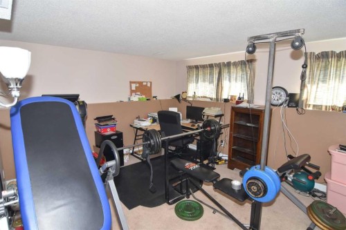 6151 Penworth Road Se, Calgary, AB - Indoor