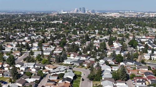 6151 Penworth Road Se, Calgary, AB - Outdoor With View