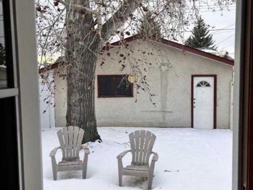 6151 Penworth Road Se, Calgary, AB - Outdoor