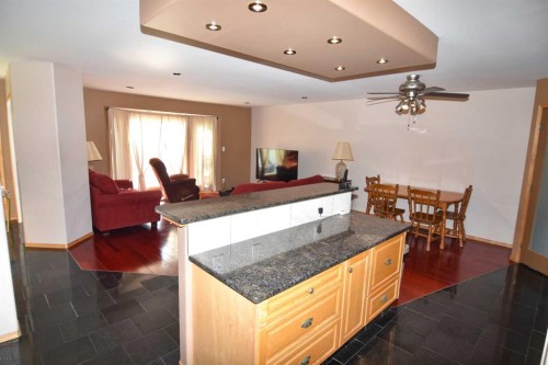 6151 Penworth Road Se, Calgary, AB - Indoor