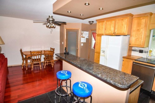 6151 Penworth Road Se, Calgary, AB - Indoor Photo Showing Other Room