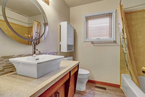 48 Martingrove Way Ne, Calgary, AB - Indoor Photo Showing Bathroom