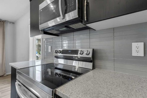 1383 148 Avenue Nw, Calgary, AB - Indoor Photo Showing Kitchen