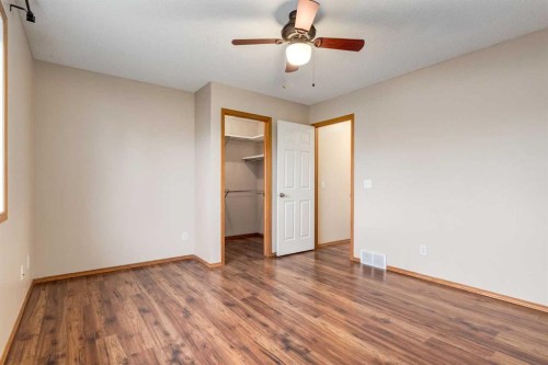 8 Canoe Circle Sw, Airdrie, AB - Indoor Photo Showing Other Room