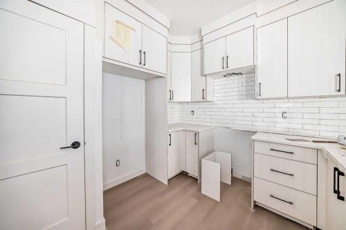 1971 Mccaskill Drive, Crossfield, AB - Indoor Photo Showing Kitchen