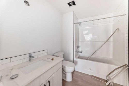 1971 Mccaskill Drive, Crossfield, AB - Indoor