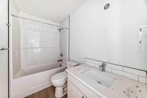 1971 Mccaskill Drive, Crossfield, AB - Indoor Photo Showing Bathroom