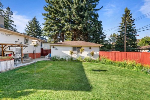 2220 38 Street Sw, Calgary, AB - Outdoor