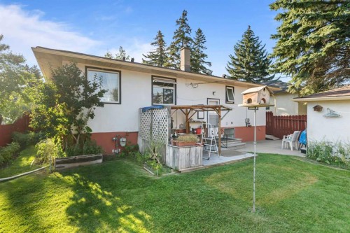 2220 38 Street Sw, Calgary, AB - Outdoor