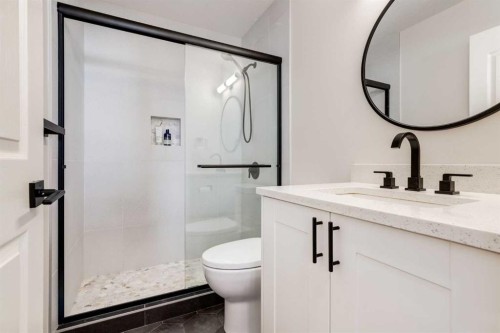 13 Bow Ridge Link, Cochrane, AB - Indoor Photo Showing Bathroom