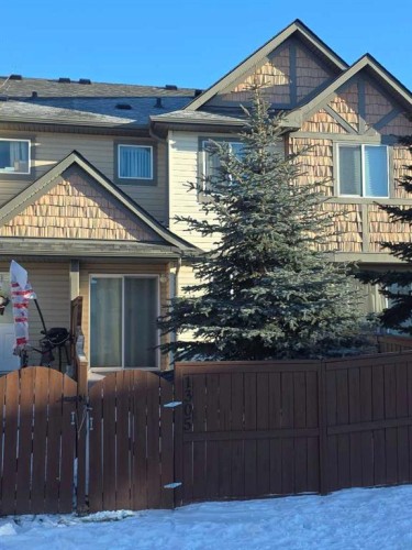 1305-2445 Kingsland Road Se, Airdrie, AB - Outdoor