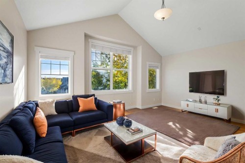 139 Coopers Hill Sw, Airdrie, AB - Indoor Photo Showing Living Room