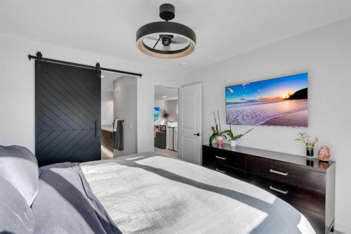 20 Edith Crescent Nw, Calgary, AB - Indoor Photo Showing Bedroom