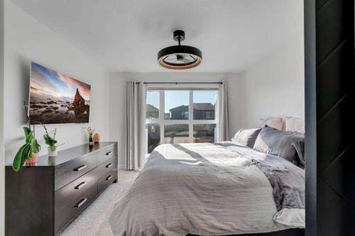 20 Edith Crescent Nw, Calgary, AB - Indoor Photo Showing Bedroom