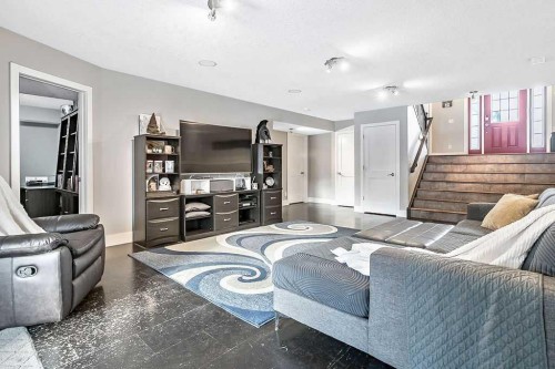 605 Sunrise Close, Diamond Valley, AB - Indoor