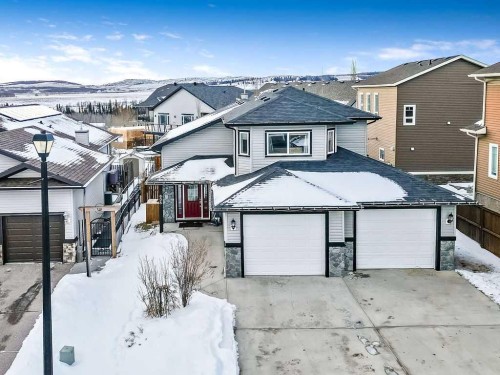 605 Sunrise Close, Diamond Valley, AB - Outdoor