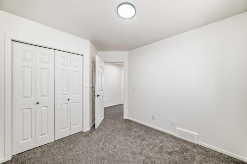 99 Saddlecrest Way Ne, Calgary, AB - Indoor Photo Showing Other Room