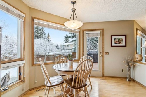 75 Shawnee Crescent, Calgary, AB - Indoor Photo Showing Dining Room