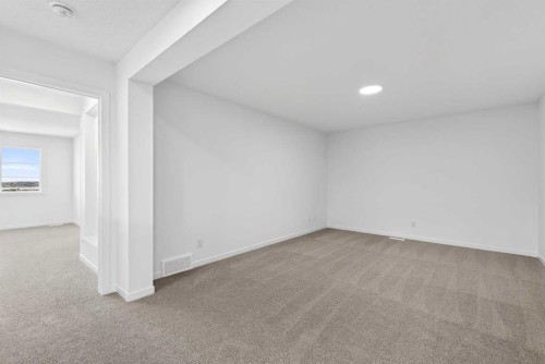 195 Corner Glen Crescent Ne, Calgary, AB - Indoor Photo Showing Other Room