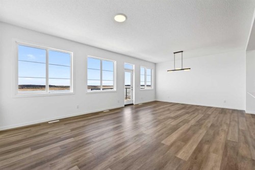 195 Corner Glen Crescent Ne, Calgary, AB - Indoor Photo Showing Other Room