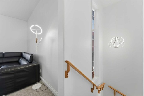 325 Bayside Place Sw, Airdrie, AB - Indoor Photo Showing Other Room