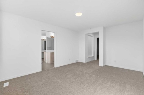 20 Corner Glen Green Ne, Calgary, AB - Indoor Photo Showing Other Room