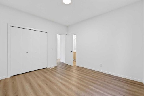 20 Corner Glen Green Ne, Calgary, AB - Indoor Photo Showing Other Room