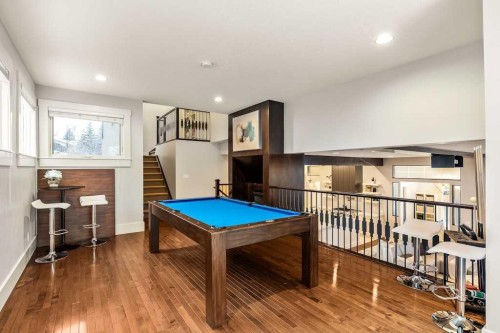 19 Sienna Ridge Bay Sw, Calgary, AB - Indoor Photo Showing Other Room