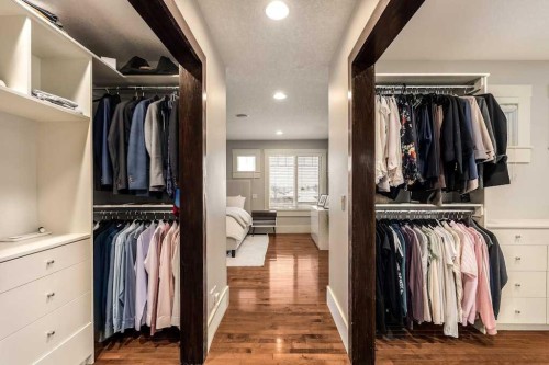 19 Sienna Ridge Bay Sw, Calgary, AB - Indoor With Storage