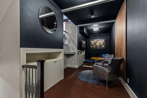 19 Sienna Ridge Bay Sw, Calgary, AB - Indoor Photo Showing Other Room