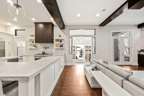 19 Sienna Ridge Bay Sw, Calgary, AB - Indoor