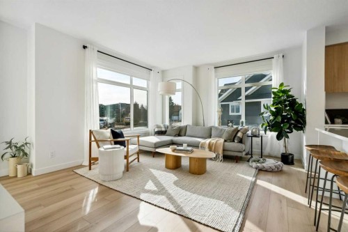 171 Dieppe Drive Sw, Calgary, AB - Indoor Photo Showing Living Room