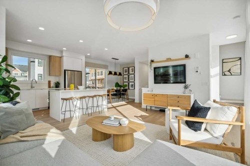 171 Dieppe Drive Sw, Calgary, AB - Indoor Photo Showing Living Room