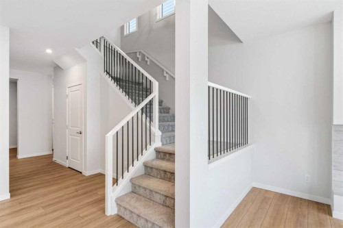 19815 44 Street Se, Calgary, AB - Indoor Photo Showing Other Room