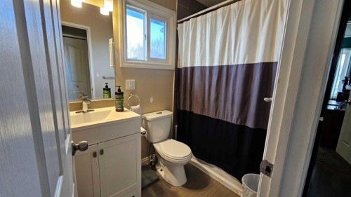 165 Whitewood Place Ne, Calgary, AB - Indoor Photo Showing Bathroom