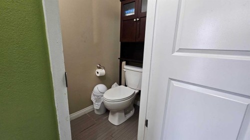 165 Whitewood Place Ne, Calgary, AB - Indoor Photo Showing Bathroom