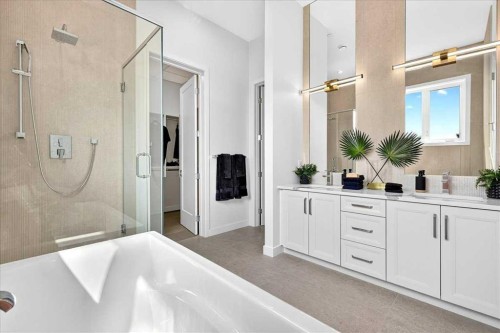 102-140 Marina Cove Se, Calgary, AB - Indoor Photo Showing Bathroom