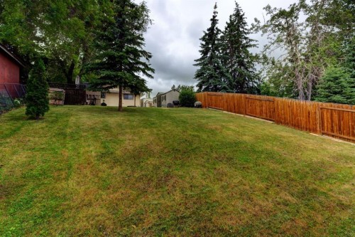 628 Cantrell Drive Sw, Calgary, AB - Outdoor