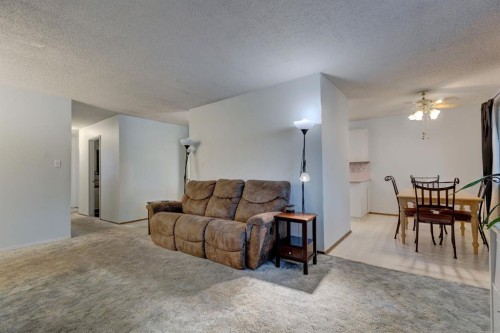 628 Cantrell Drive Sw, Calgary, AB - Indoor