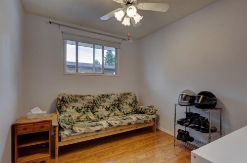 628 Cantrell Drive Sw, Calgary, AB - Indoor