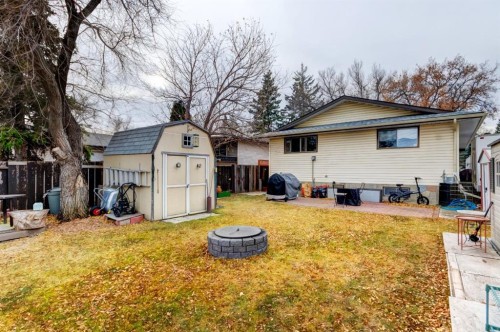 628 Cantrell Drive Sw, Calgary, AB - Outdoor With Exterior