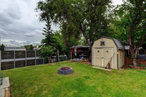 628 Cantrell Drive Sw, Calgary, AB - Outdoor