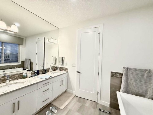 148 Carrington Circle Nw, Calgary, AB 