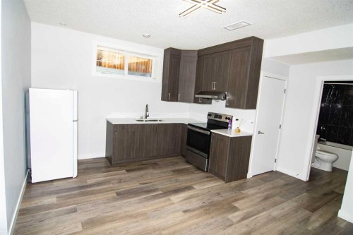 134 Redstone Park Ne, Calgary, AB - Indoor Photo Showing Kitchen